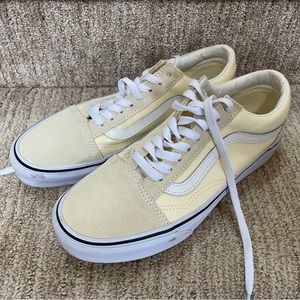 Vans size 7 men’s 8.5 women. Excellent condition, barely worn.